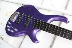 De Gier Origin Fretless Beatnik 5 Purple