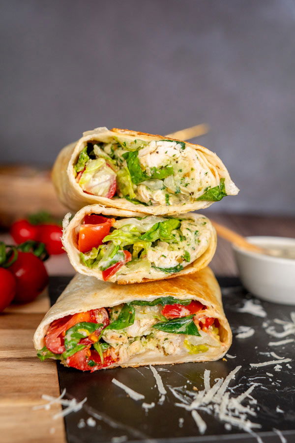 Pesto chicken wraps