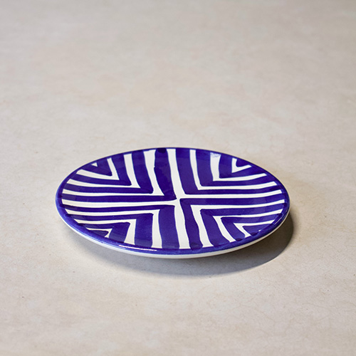 Product image white plate blue stripes